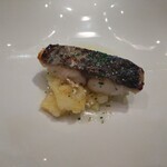 エチョラ - サワラの炭火焼き、ドノスティア風