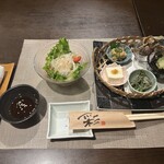 Sake Sakana Shunsai Rikari - 前菜盛り合わせ
                        　チーズ豆腐・鮟鱇の共和え・ツブ貝・岩モズク・ワラビ
                        サラダ
