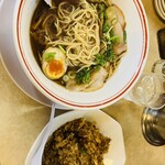 ラーメン　將陽 - ラーメンと焼きめしのセット（焼きめしは大盛り）