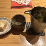 325391057 - 大正の鶴(純米吟醸中取り)、お通し