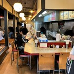 ラーメン　將陽 - 外から見たら、狭そうに見えたけど、中入ったらめちゃ広かった！