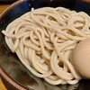 くり山 - 「濃厚つけ味玉 並盛（税込1,050）」の麺のアップ…