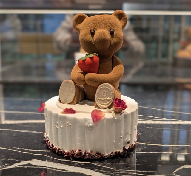 パティシエページです！ WPTC2冠のパティシエが創る、大人の為の至高のスイーツ