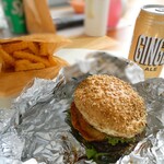 タップスバーガー - 料理写真:アトランタバーガーとポテト&ジンジャーエール