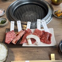 焼肉 The INNOCENT CARVERY 新丸ビル店 - 