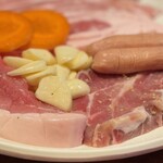 韓国料理＆生サムギョプサル ビビサム - 