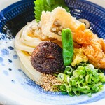 本格手打ちうどん もり - カマス竜田揚げぶっかけなめたけ掛け