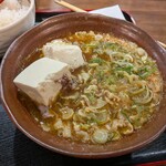 まるすい - お豆腐を投入(醤油味から)