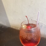 カフェギャルソン - 映え！？ざくろソーダ