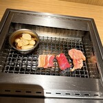 ひとり焼肉一 - ちょい飲みセット・焼にんにく