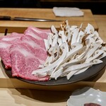 うら松 - 神戸牛リブロースと広島県産松茸すき焼き