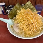 千家 - 料理写真:ネギラーメン中盛り