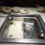海底撈火鍋 - 白湯スープを　選ぶ