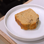 UPLIGHT COFFEE - バナナパウンドケーキ＠税込450円 │ 土曜14:16頃訪問＆席確保→14:17頃オーダー