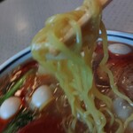 麺カフェ ひまわり - 麺リフト（ボケ気味）