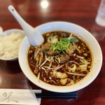 川味坊 - マーラー牛バラ刀削麺+小ライス