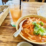 カフェ ヨージク - ピンクグレープフルーツジュース