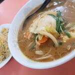 大楽亭 - スタミナラーメン＆2/3炒飯