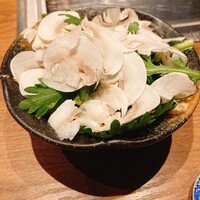 くずし鉄板 あばぐら 神田店 - マッシュルームがいいね