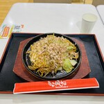 たこ風船 - 料理写真:焼きそば　７５０円