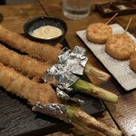 串揚げ とろろ鍋 華金 - 