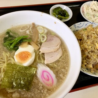 ラーメンの店 味平_0