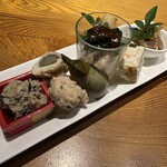 吉祥寺 三うら - 前菜　ナスの煮びたし、豚肉ごぼう巻きはだしが染み込み美味しかった