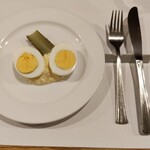 サバ - 前菜のウフマヨネーズ。(ランチメニューの前菜)