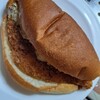 ベーカリー ポンヌフ - 甘辛ソースとタルタルの白身魚フライコッペ
