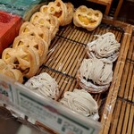 ベーカリー ポンヌフ - 店内商品