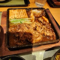 大山鶏と鮮魚 居酒屋 まいか - 