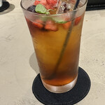 葉花 - 紅茶とミックスベリーのサワー 550円