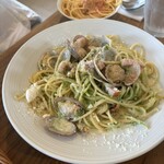 スパゲッティ専門 こぱぞう - アサリとベーコン、青海苔のクリームスパゲッティ(大盛り)