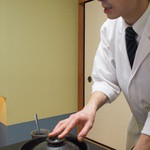 山玄茶 - 土鍋ごはんが運ばれ説明があります