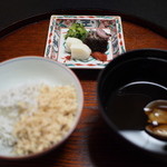 山玄茶 - おじゃこと鯛のふりかけを乗せて頂きます