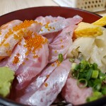 鴨川港　魚魚組 - 海鮮丼（1,180円税込）
