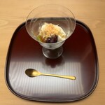 徳ㇵ本也 - お米と鰹節のアイスクリーム　シャインマスカット