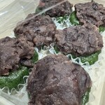 吉祥寺 祝や米八 - 草餅(よもぎの香りがとても良いです)