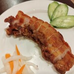ベトナムレストラン スア - 皮カリカリの豚肉。カリカリ、、、ガリガリ？笑