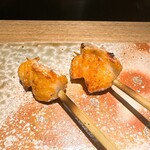 炭割烹 新谷 - テール(左:メス、右:オス)  ◎