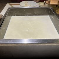 梅の花 銀座並木通店 - 自分で引き上げて湯葉を食べる鍋