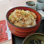 味奈登庵 - 小海老玉とじ丼にＭｙ七味を。