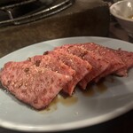 炭火焼肉ホルモン うらら - 