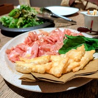 it.oven - プロシュートパルマとトルタフリット