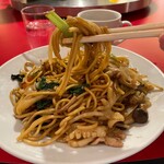 南海飯店 - やわらかい焼ソバの麺