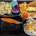 不二仕出し店 - ご飯なし、メイン焼き鮭650円