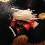 寿司処静 - 毎回違う切り方　今回はこれ　2014.11.12