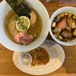 ヨコクラストアハウス - 