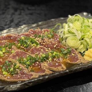 人気「炙り臓物」絶品「胡麻かんぱち」「本気のもつ鍋」をぜひ
