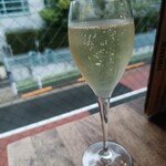 アジト 六本木 - よく冷えたスパークリングワイン